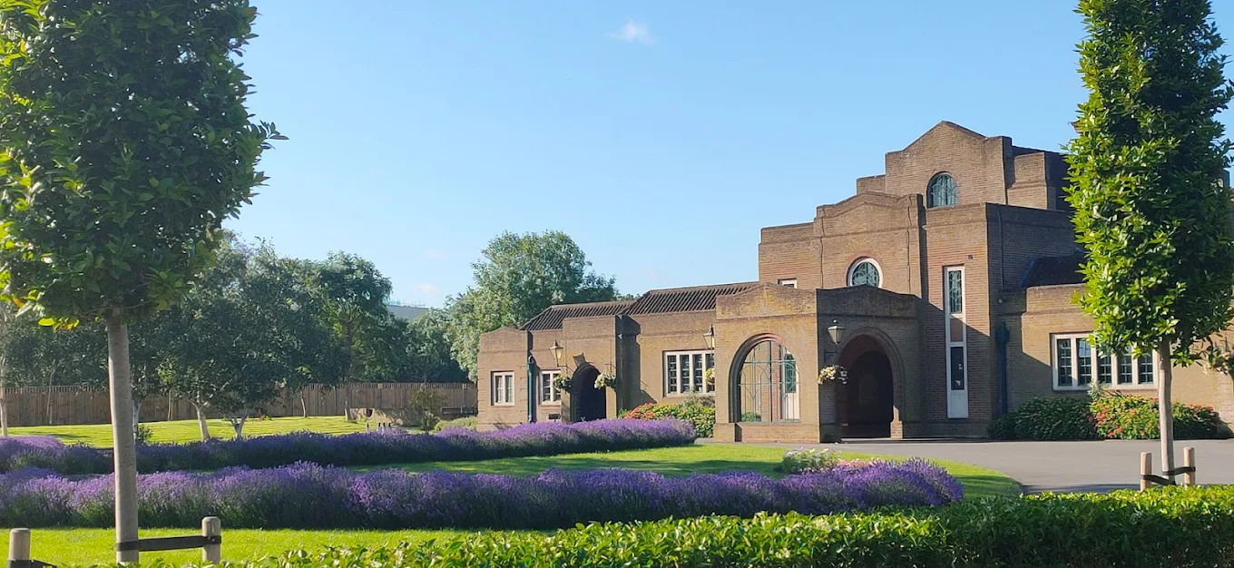 Mortlake Crematorium, serving west London Mortlake Crematorium, serving west London